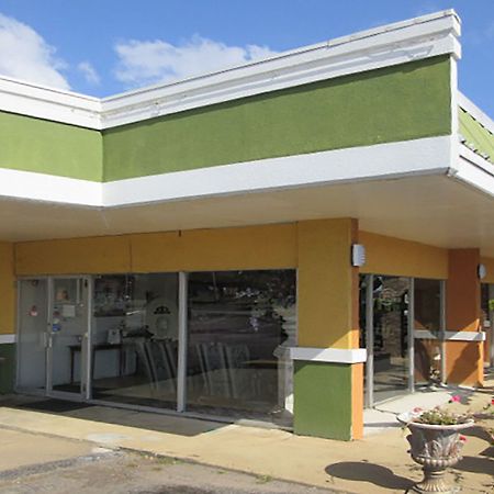 Milan Inn & Suites Exterior photo