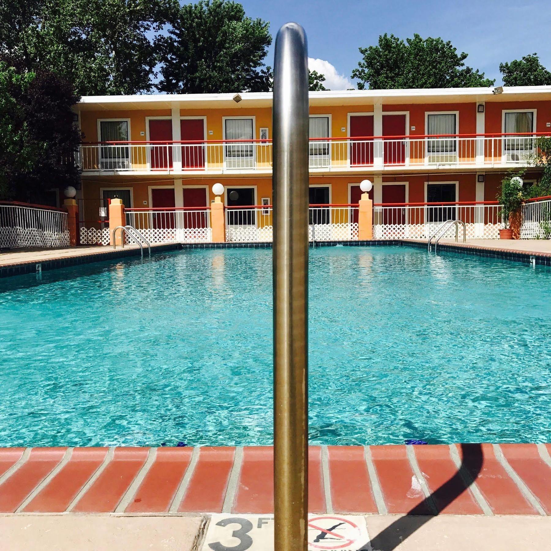 Milan Inn & Suites Exterior photo